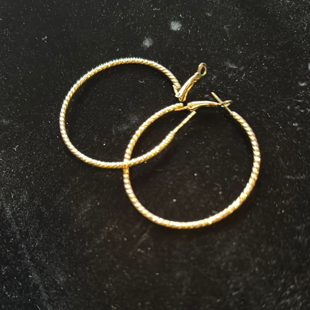 Chic Gold Twisted Hoops